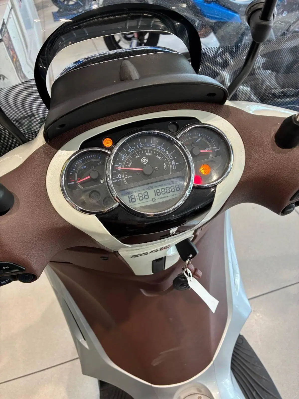 Piaggio Beverly 300 i.e. (2010 - 16) (9)