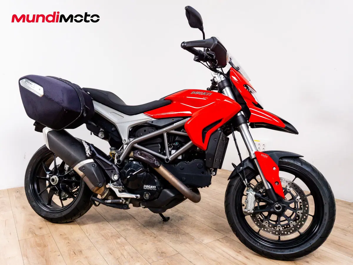 Ducati Hyperstrada 821 (2013 - 15) (2)