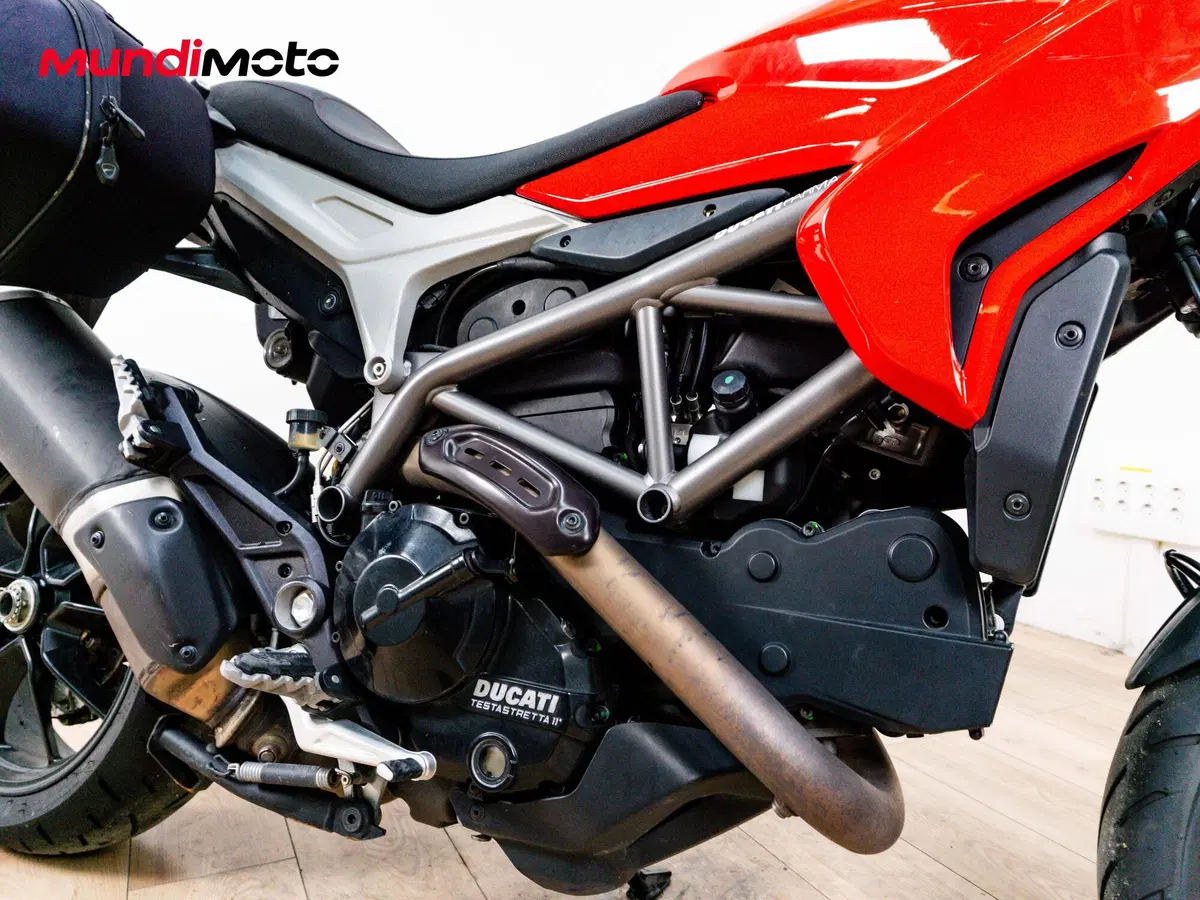 Ducati Hyperstrada 821 (2013 - 15) (5)