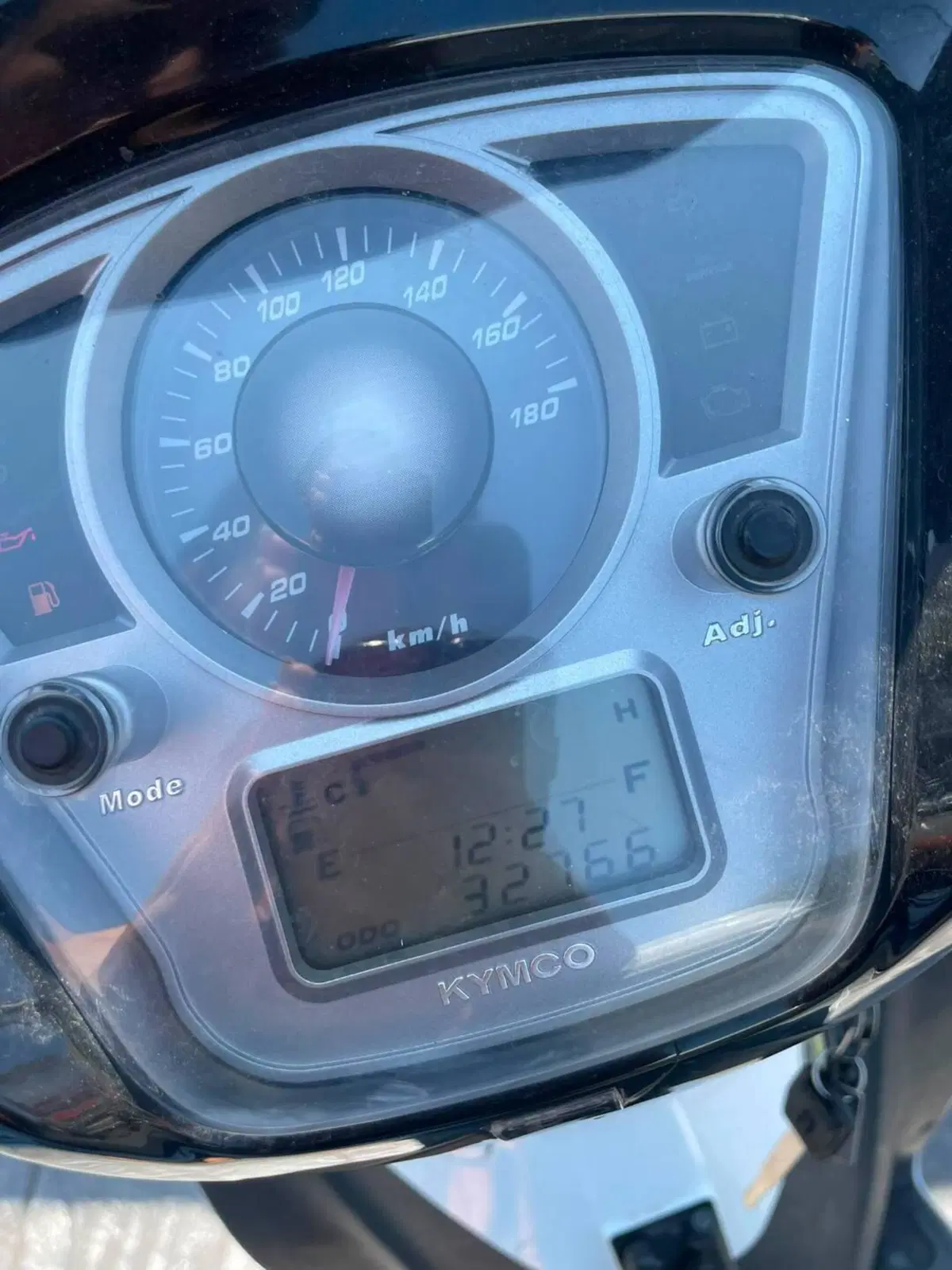 Kymco People 300i GT (2010 - 17) (2)