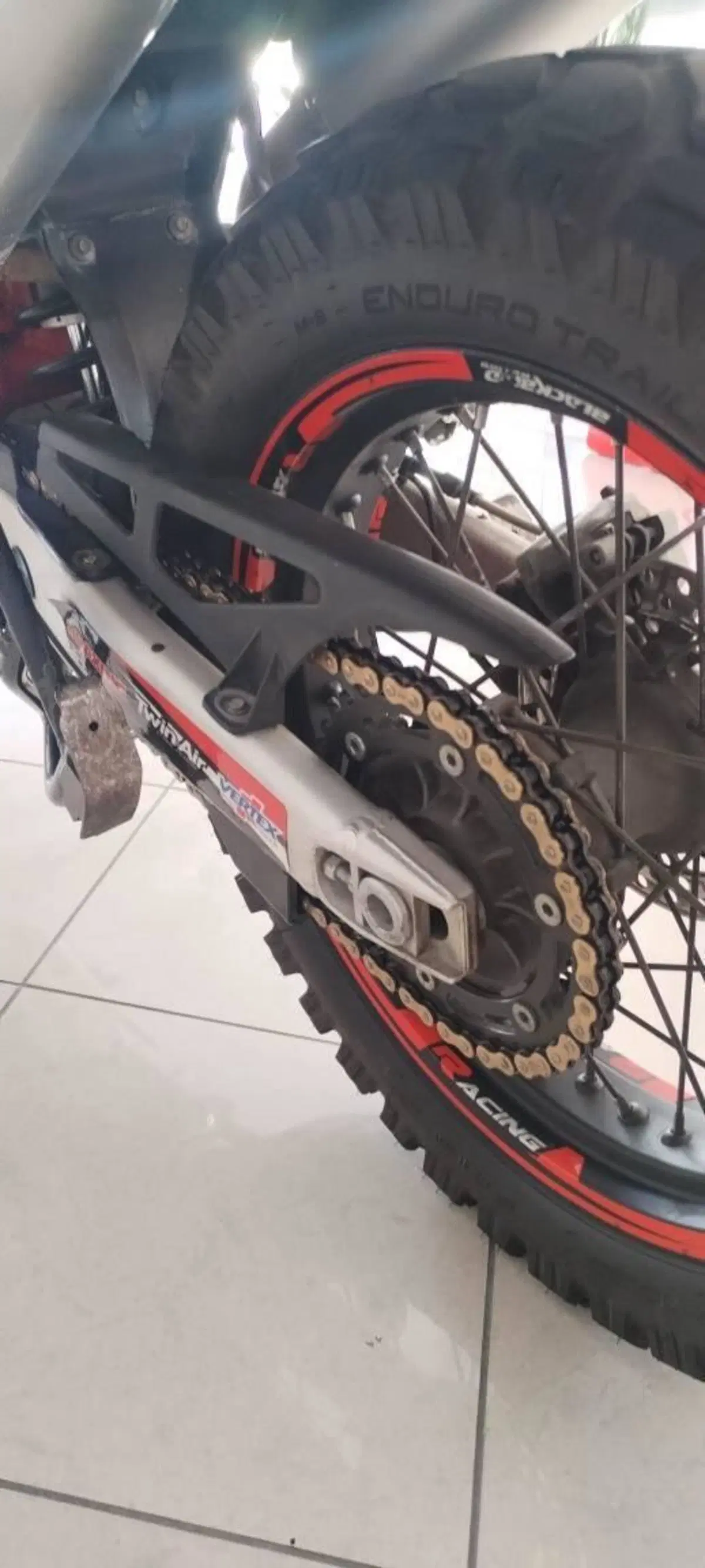 Swm Superdual 600 X (2018 - 20) (10)