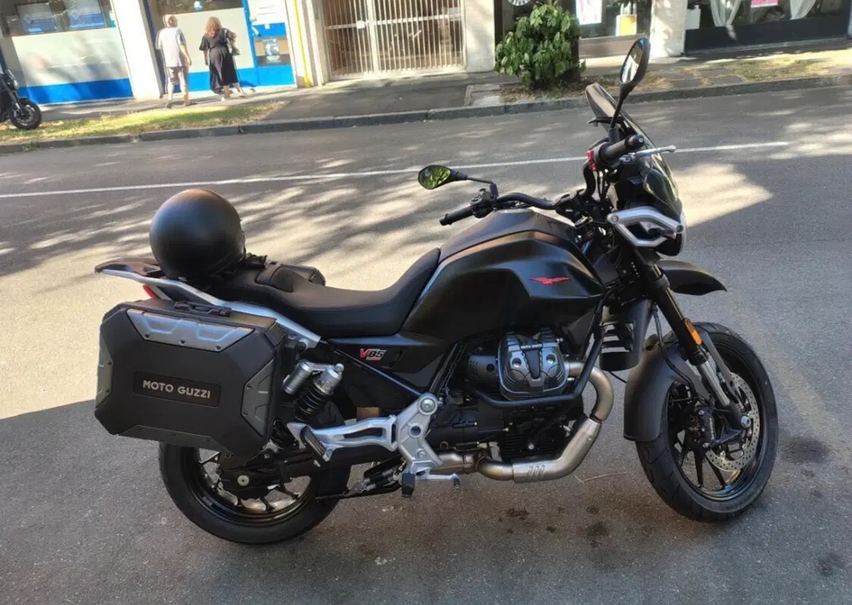 Moto Guzzi V85 Strada (2024 - 26) (8)