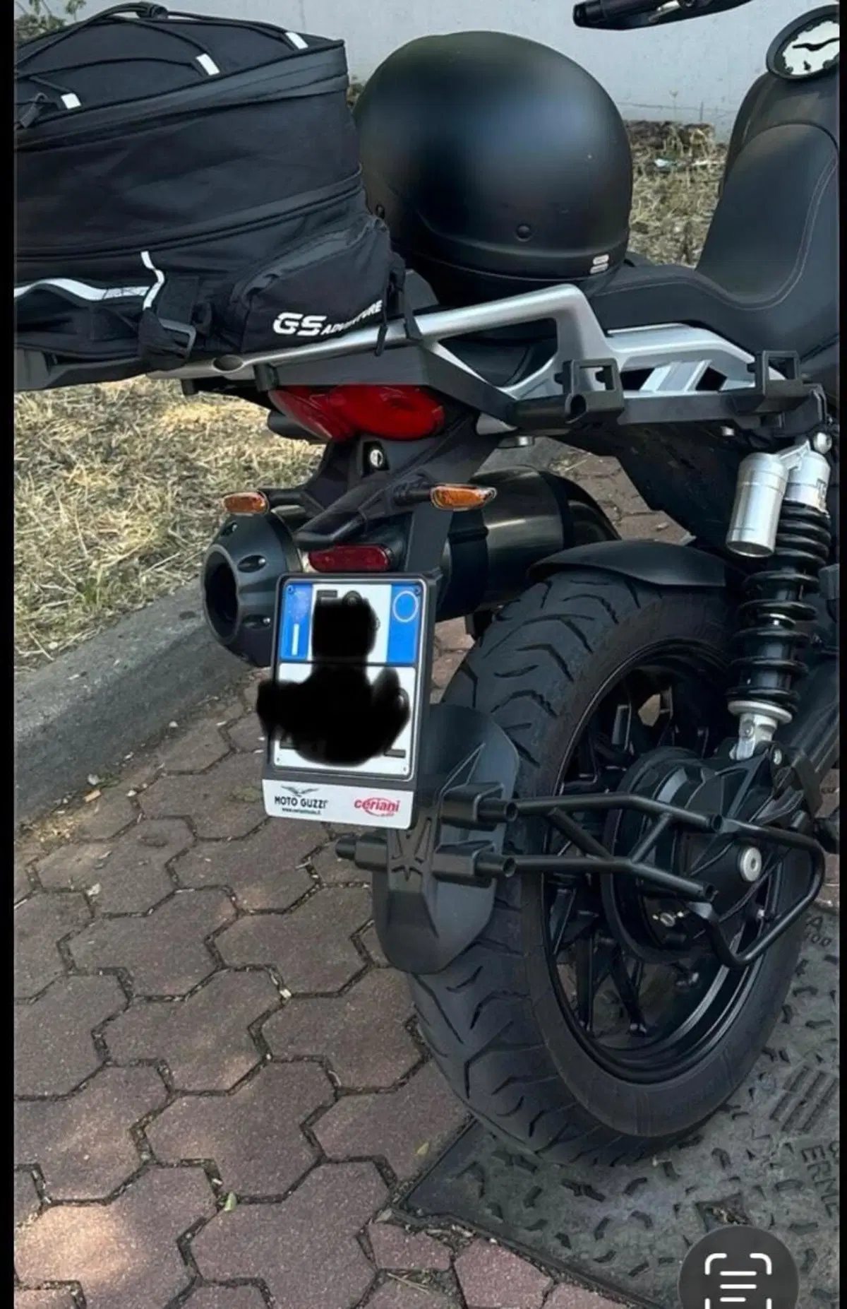 Moto Guzzi V85 Strada (2024 - 26) (5)