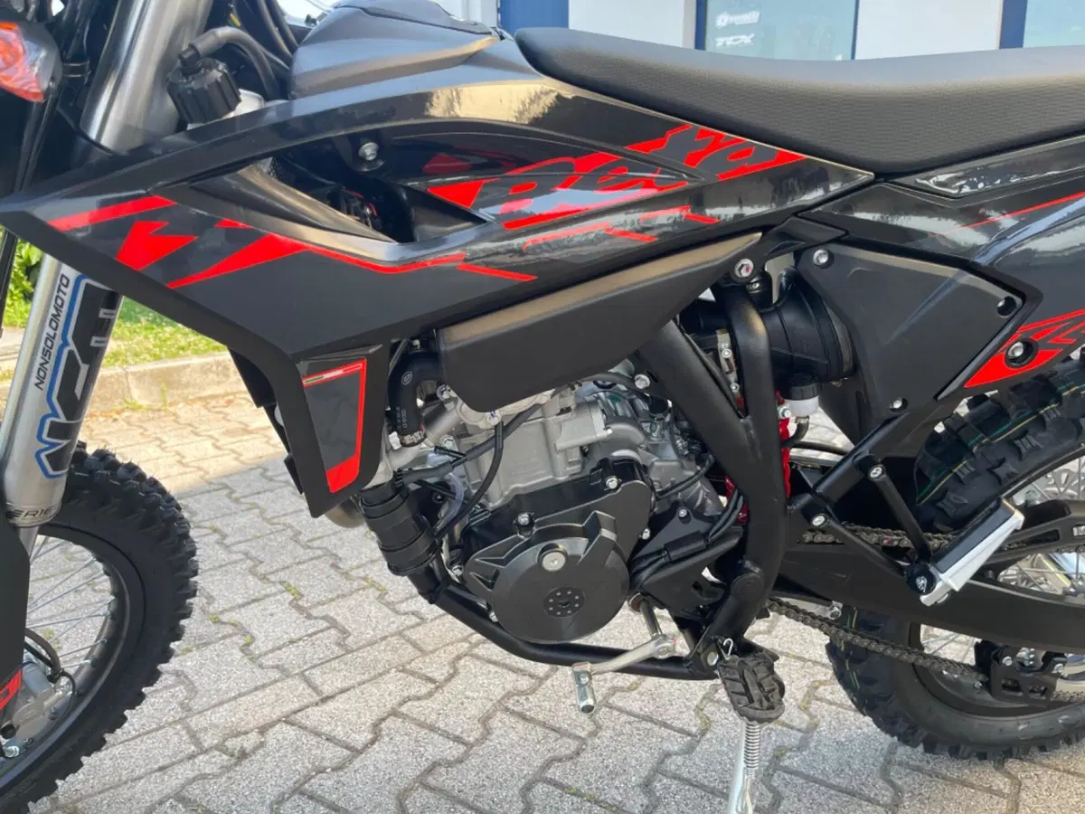 Betamotor RR 125 4T Enduro T (2025 - 26) (2)