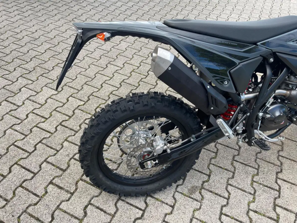 Betamotor RR 125 4T Enduro T (2025 - 26) (5)