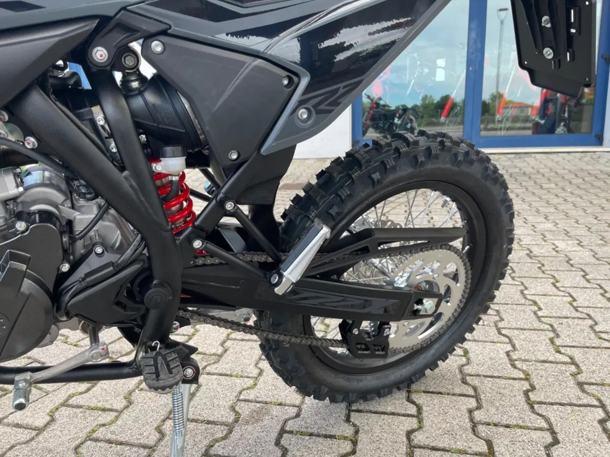 Betamotor RR 125 4T Enduro T (2025 - 26) (6)