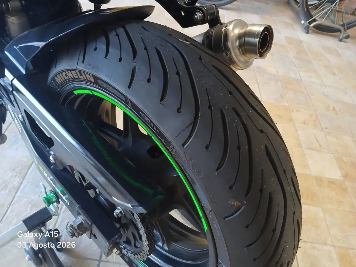 Kawasaki Z 750 (2003 - 06) (7)