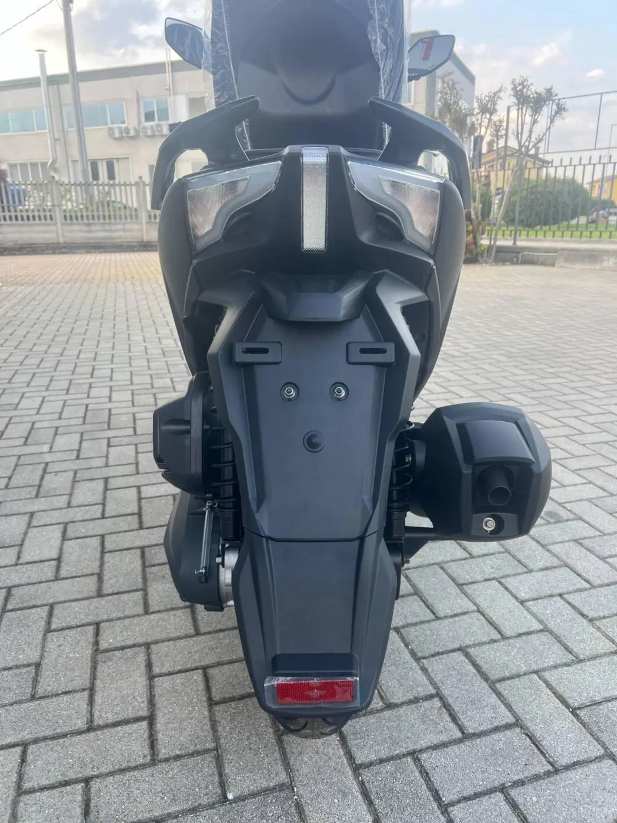 Kymco Downtown 350i GT (2024 - 26) (4)