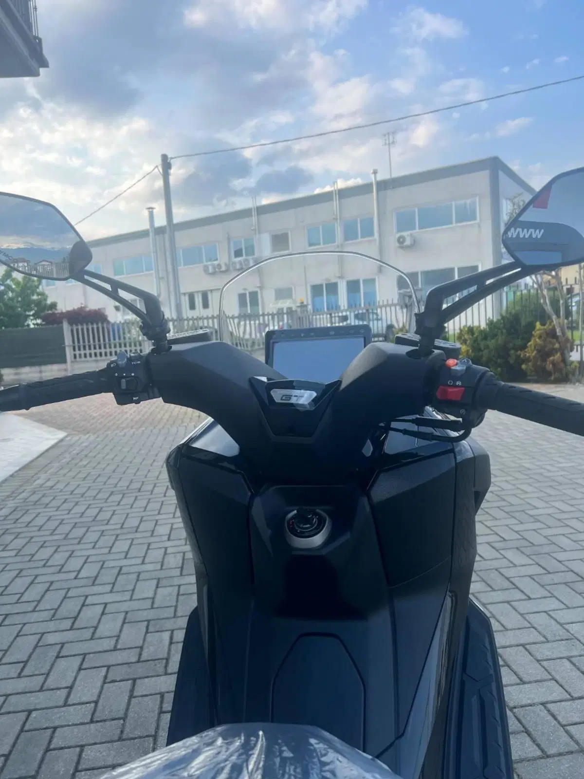 Kymco Downtown 350i GT (2024 - 26) (5)