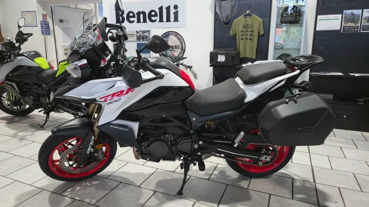 Benelli TRK 902 Stradale (2026) (10)