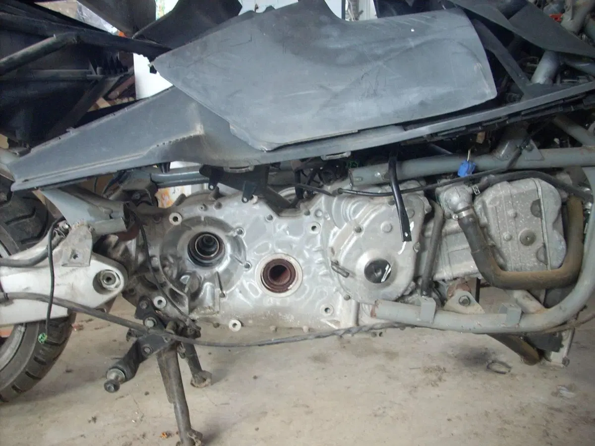 Ricambi Usati Originali Suzuki Burgman AN 650 (200 (9)