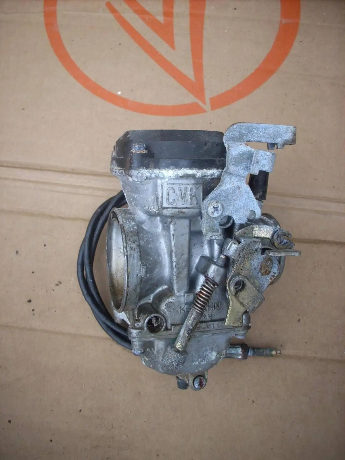Ricambi Usati Originali Suzuki DR 600 / DR 650 R R (4)