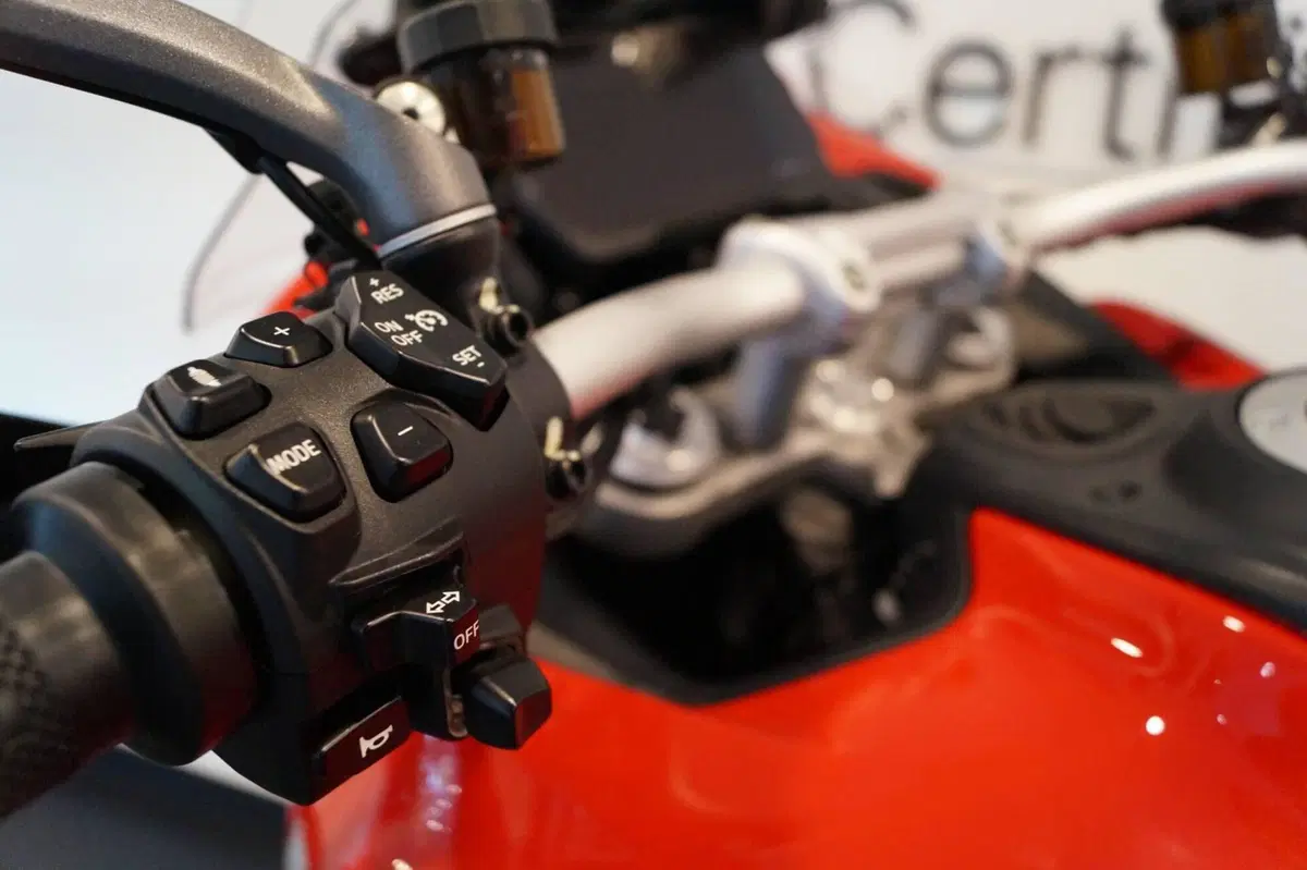 Ducati Multistrada V4 S (2021 - 24) (8)
