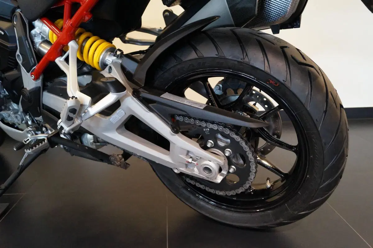 Ducati Multistrada V4 S (2021 - 24) (9)