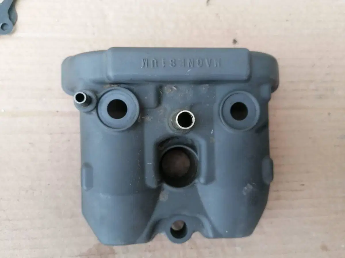 Testata Motore e Collettore Aspirazione Usati Orig Suzuki (8)