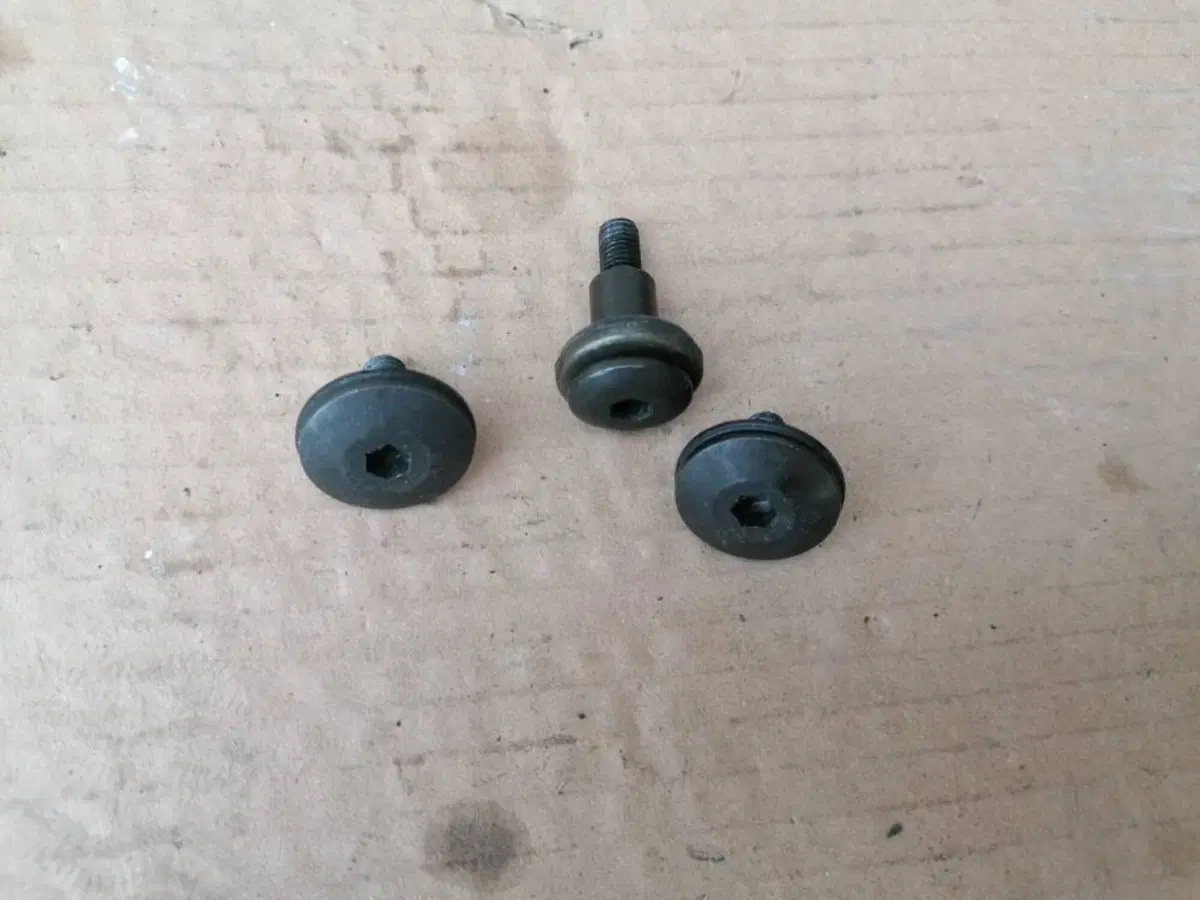 Testata Motore e Collettore Aspirazione Usati Orig Suzuki (9)