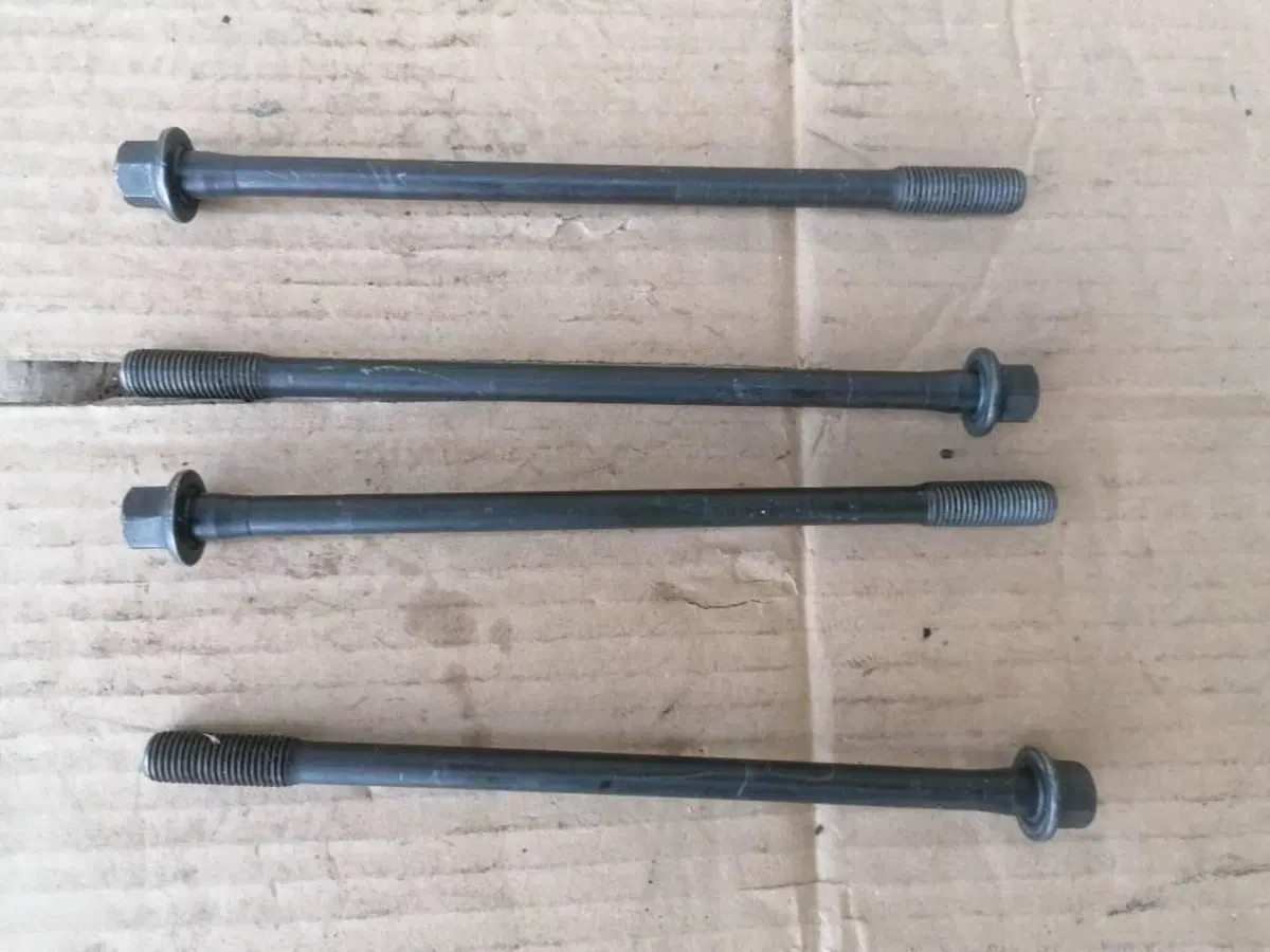 Testata Motore e Collettore Aspirazione Usati Orig Suzuki (16)