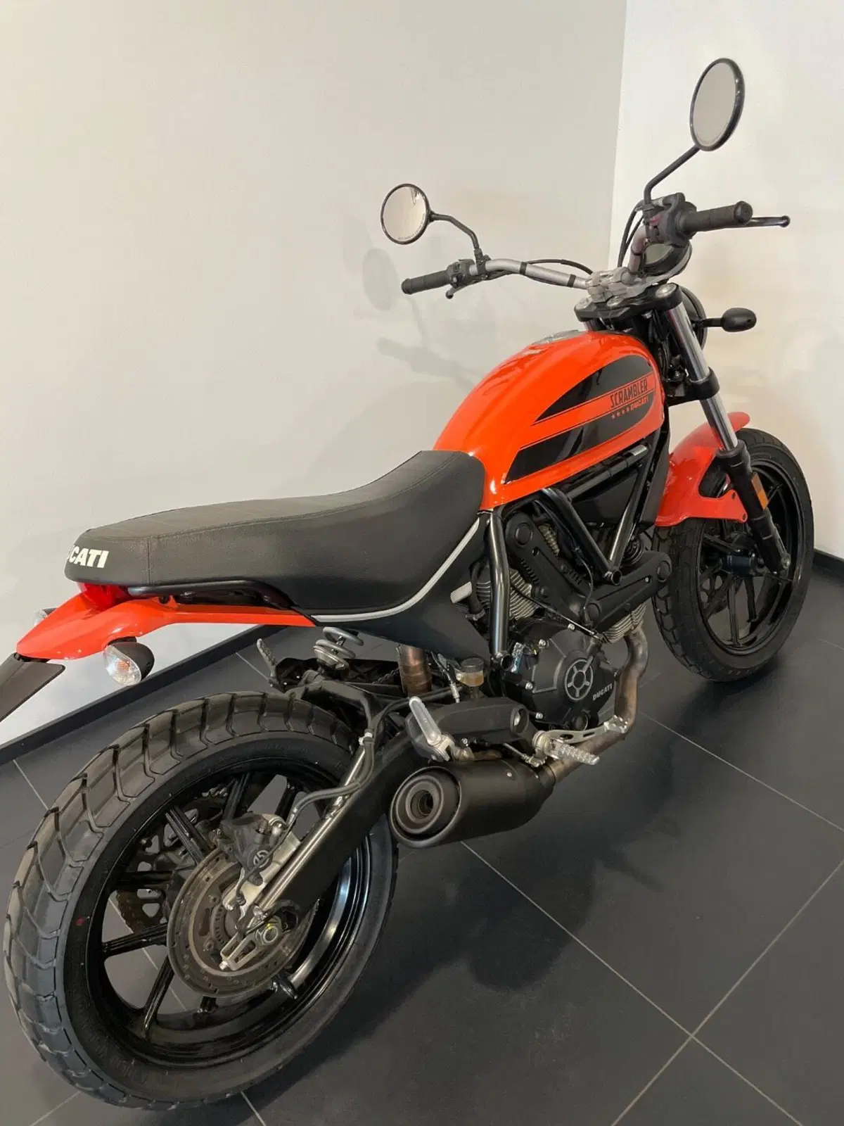 Ducati Scrambler 400 Sixty 2 (2016 - 21) (2)