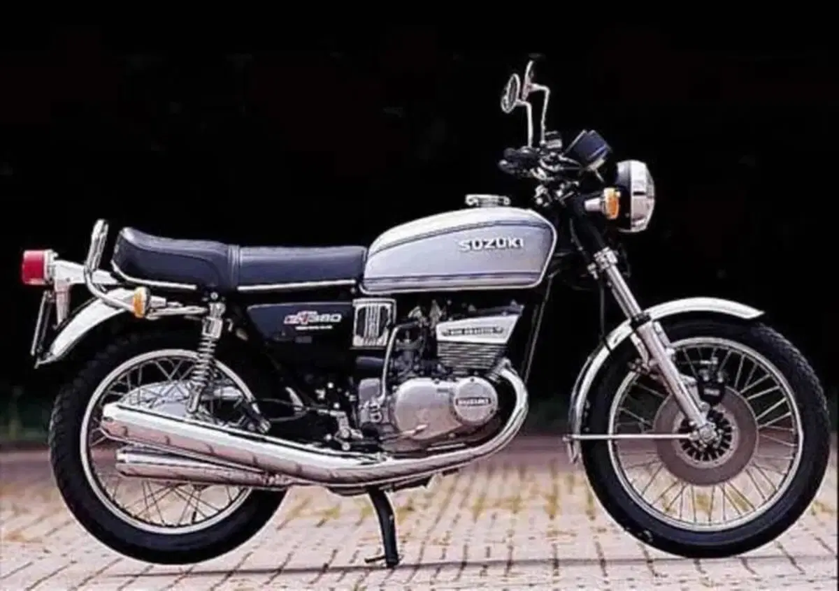 Batteria Carburatori Mikuni e Leva Pedalina Messa Suzuki