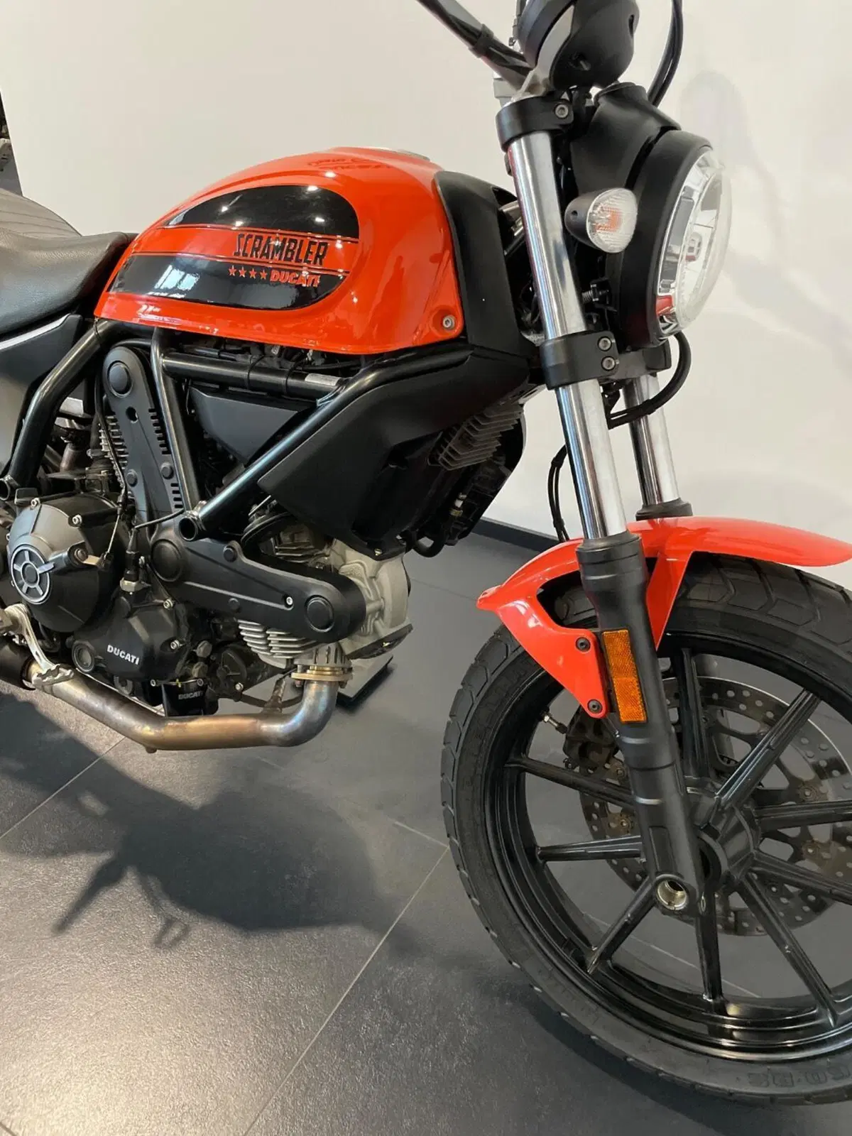 Ducati Scrambler 400 Sixty 2 (2016 - 21) (5)