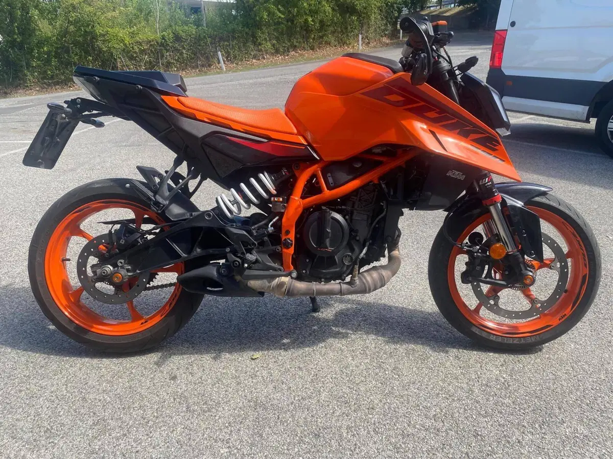 KTM 390 Duke (2024 - 25) (2)