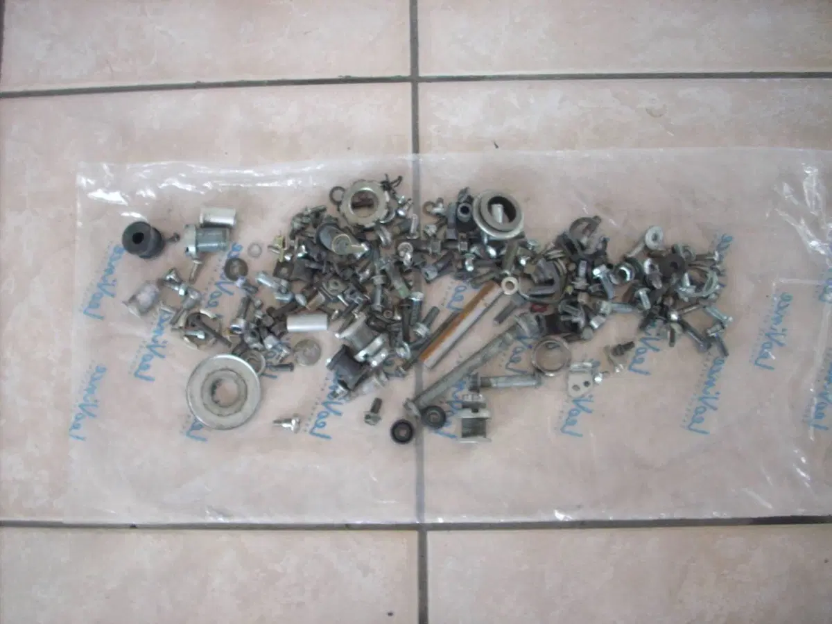 Ricambi Usati Originali Suzuki GSX-R 600 / GSX-R 7 (11)