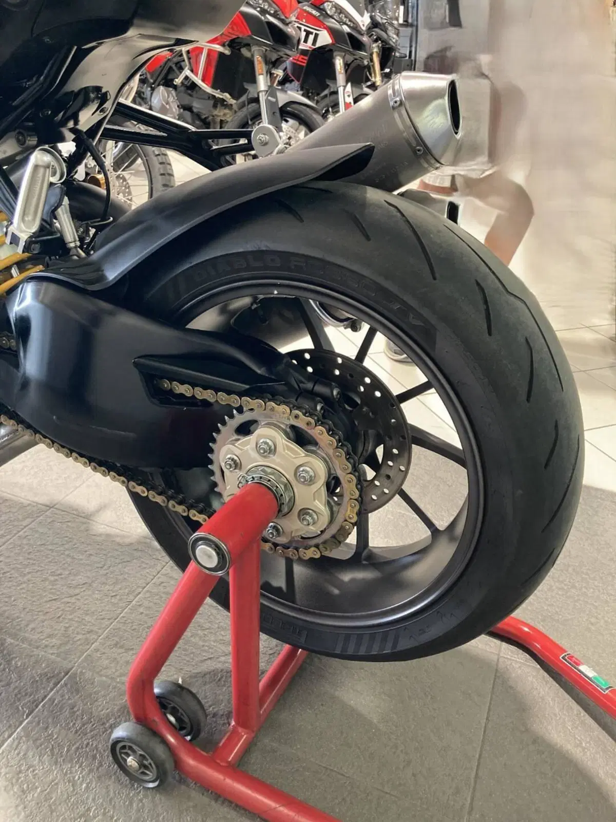 Ducati Streetfighter (2009 - 12) (5)