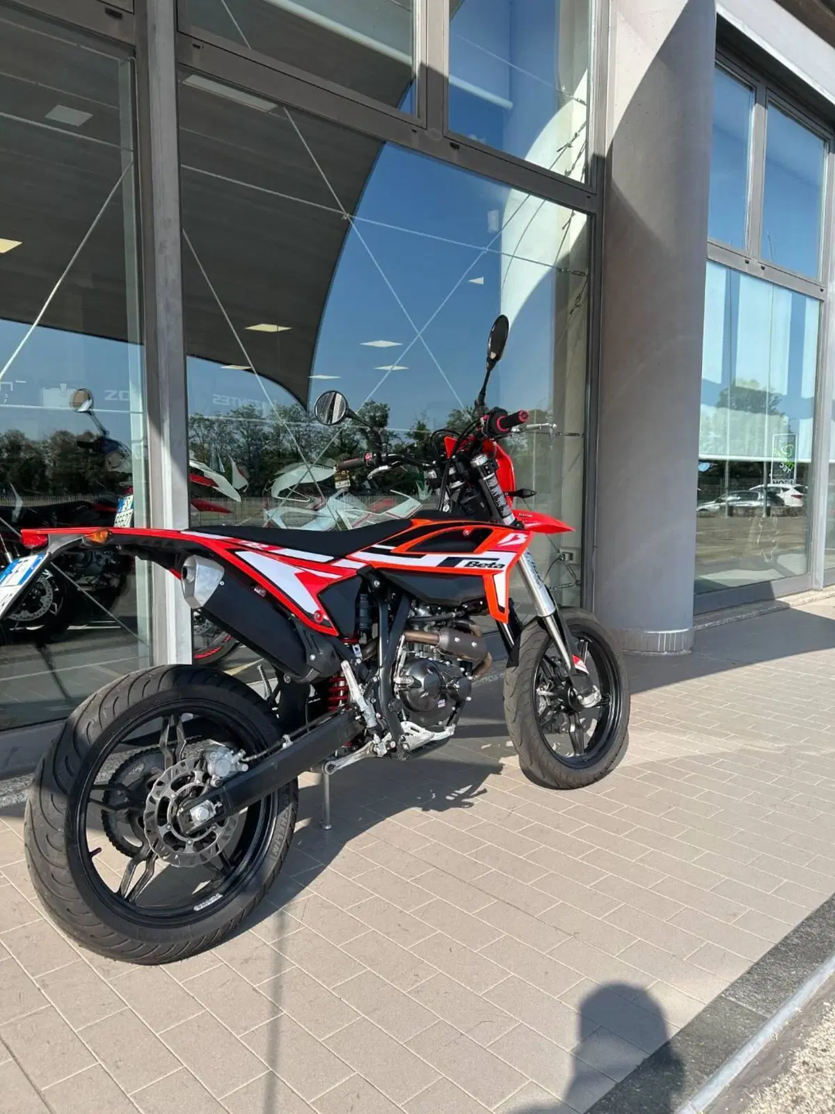 Betamotor RR 125 4T Motard T (2023 - 24) (4)