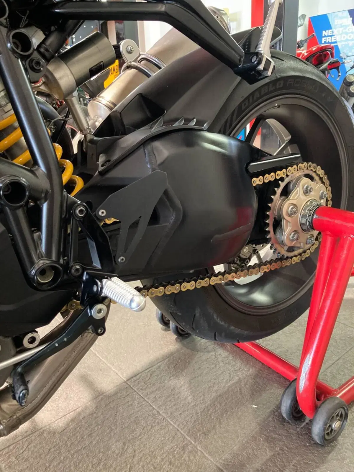 Ducati Streetfighter (2009 - 12) (6)