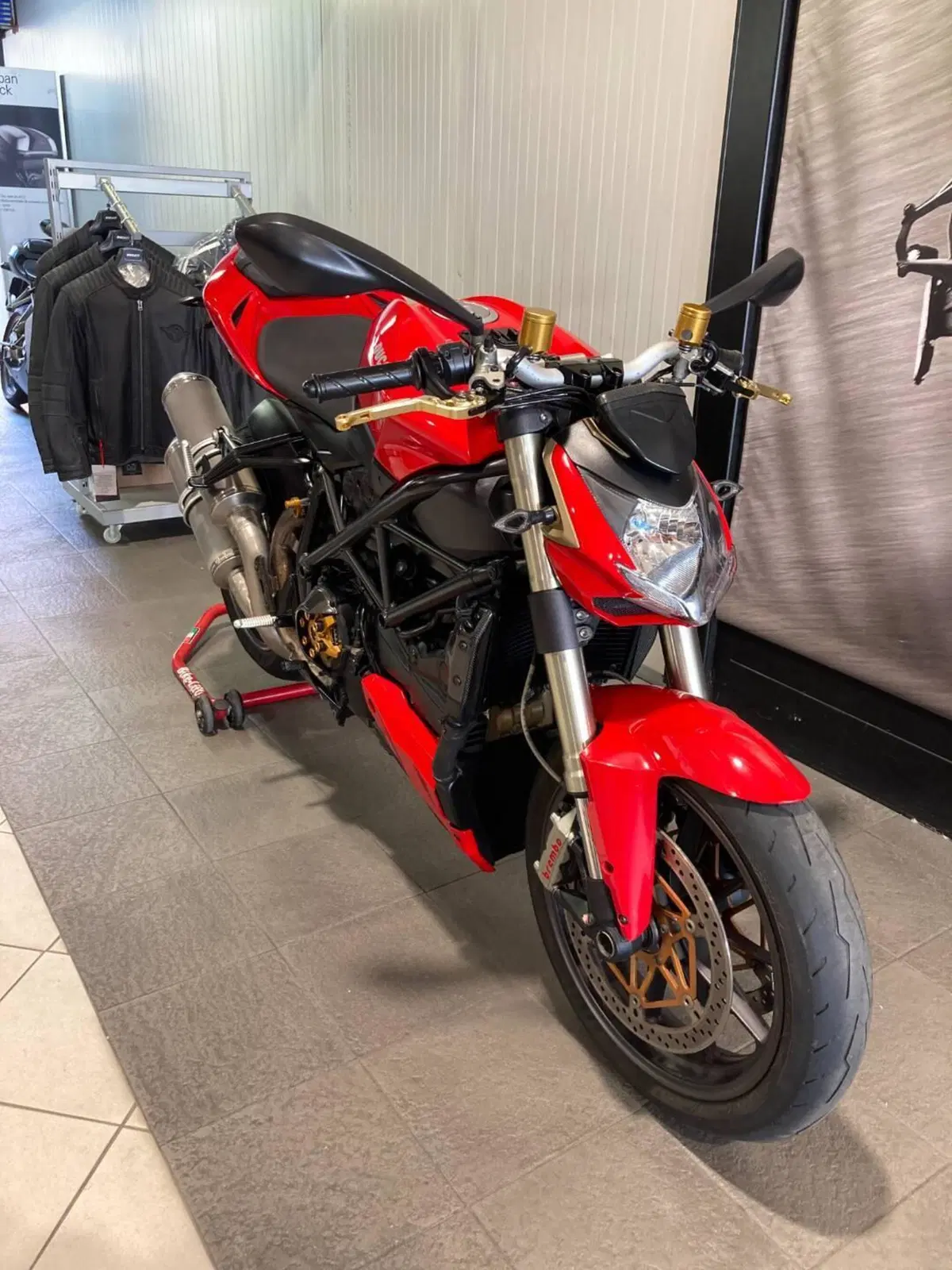 Ducati Streetfighter (2009 - 12) (8)