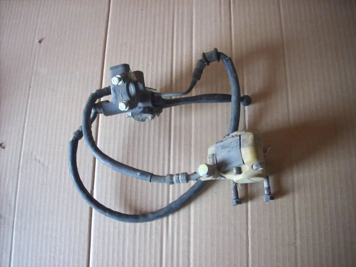 Ricambi Usati Originali e Componenti Suzuki Katana (9)