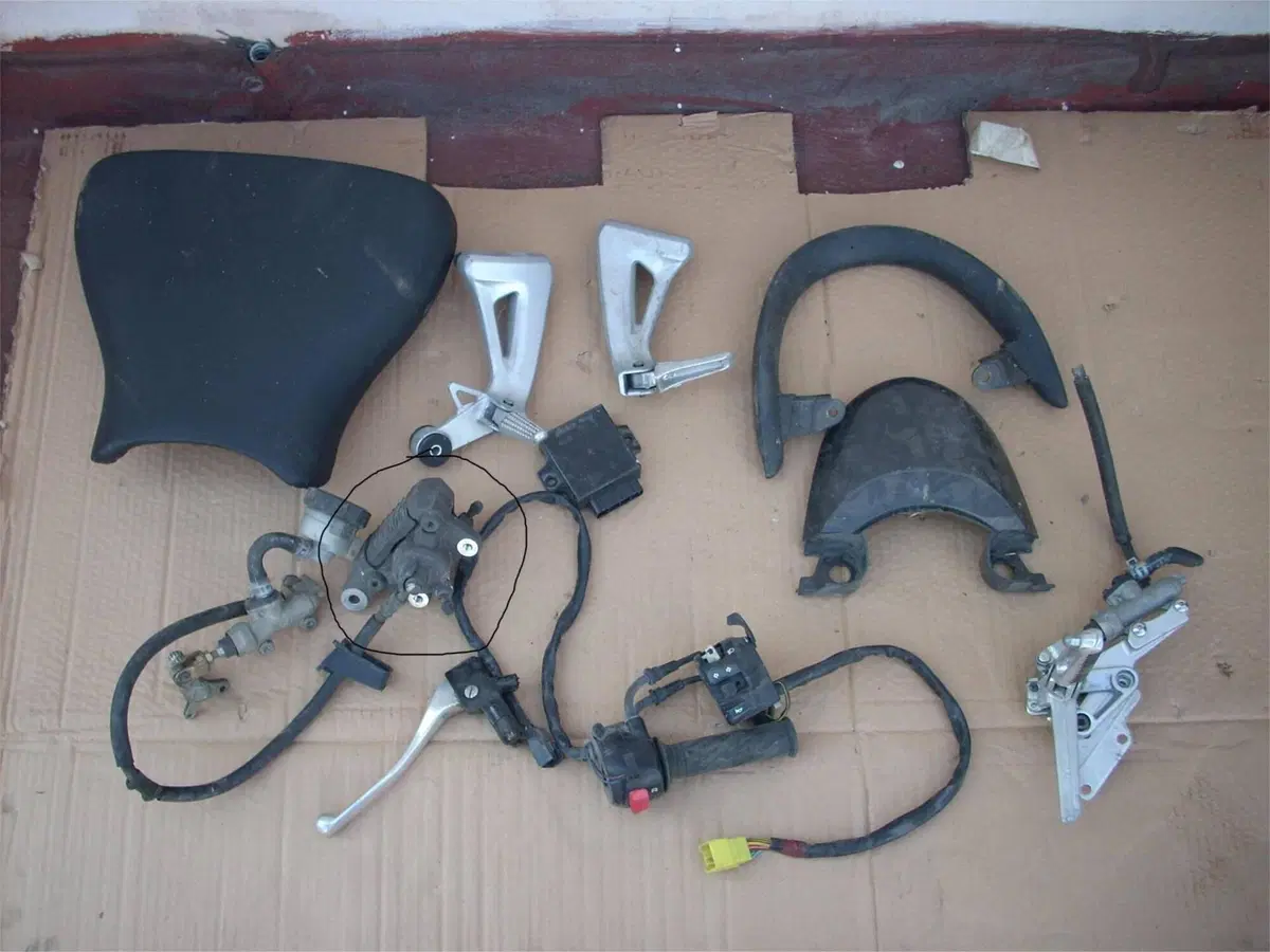Ricambi Usati Originali Suzuki SV 650 / SV 650 S / (4)