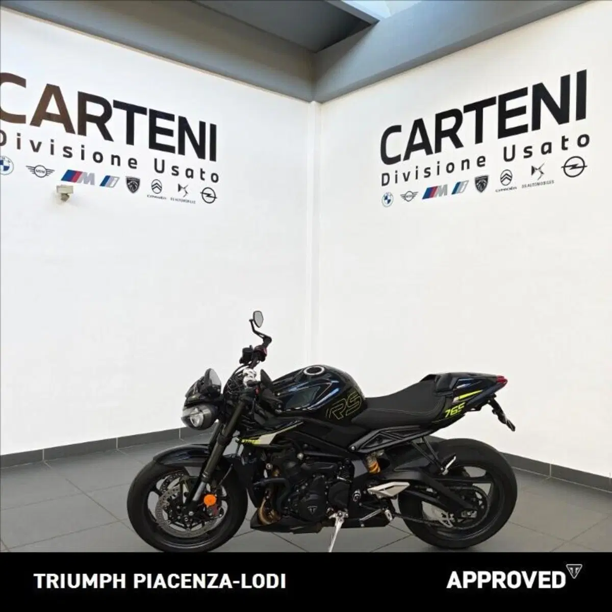 Triumph Street Triple 765 RS (2023 - 26) (2)