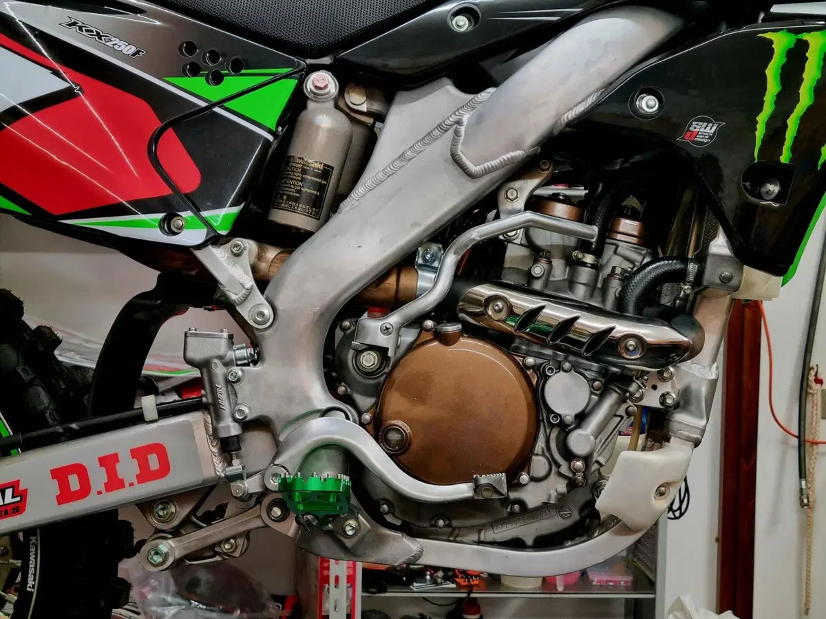 Kawasaki KX250F (2008) (7)