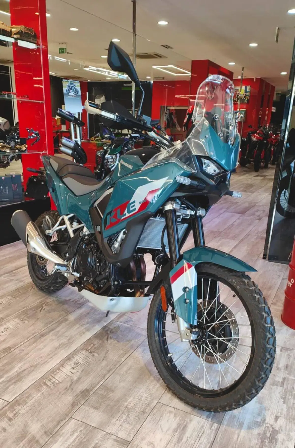 Kawasaki KLE 500 SE (2026) (3)