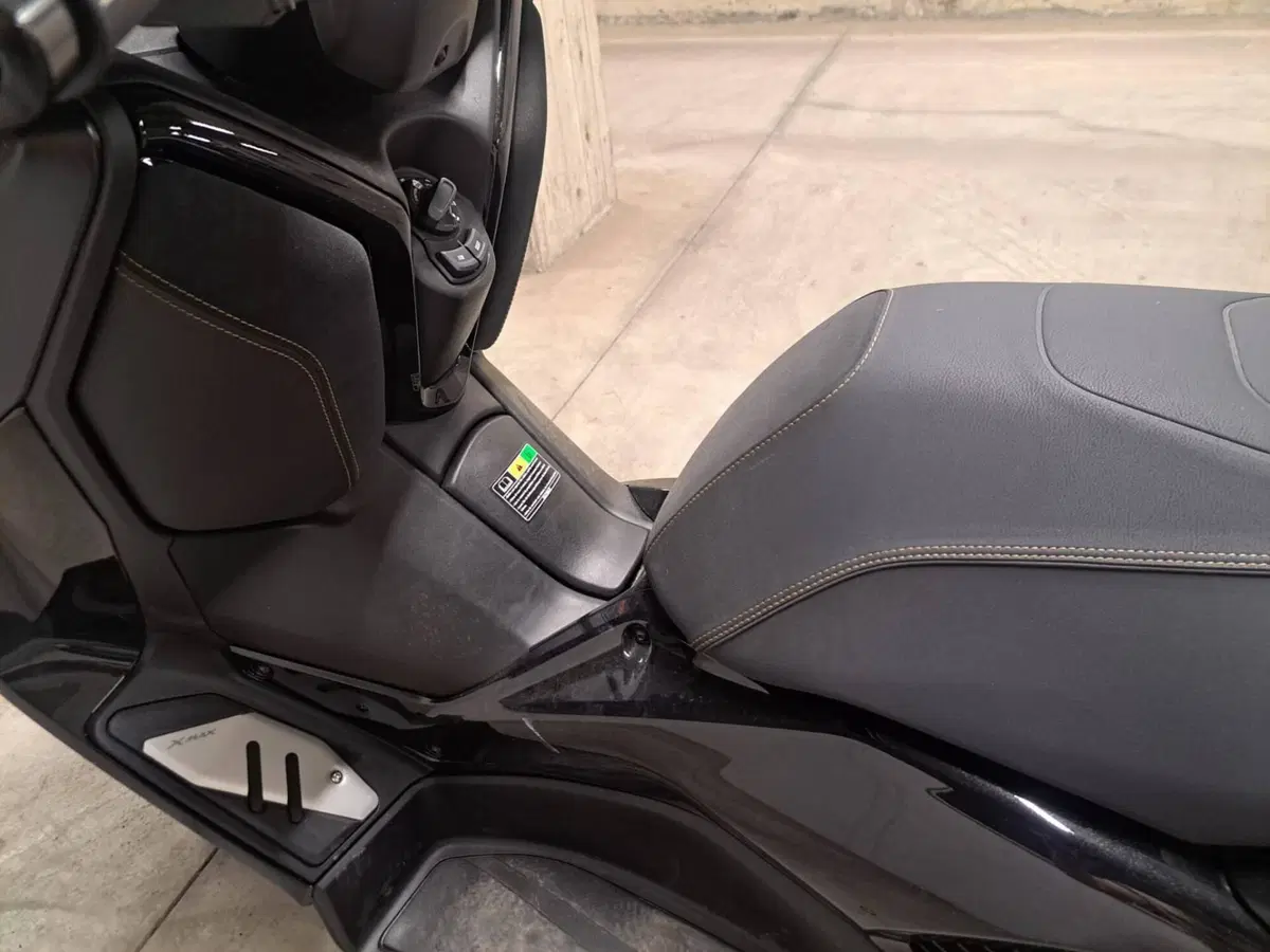 Yamaha X-Max 300 Tech Max (2021 - 24) (7)