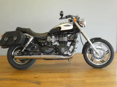 Triumph Speedmaster 865 (2005 - 10) usata