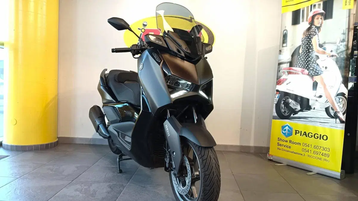 Yamaha X-Max 300 (2021 - 24) (3)