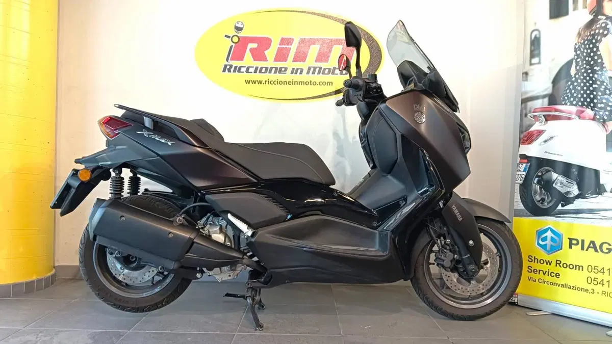 Yamaha X-Max 300 (2021 - 24) (2)