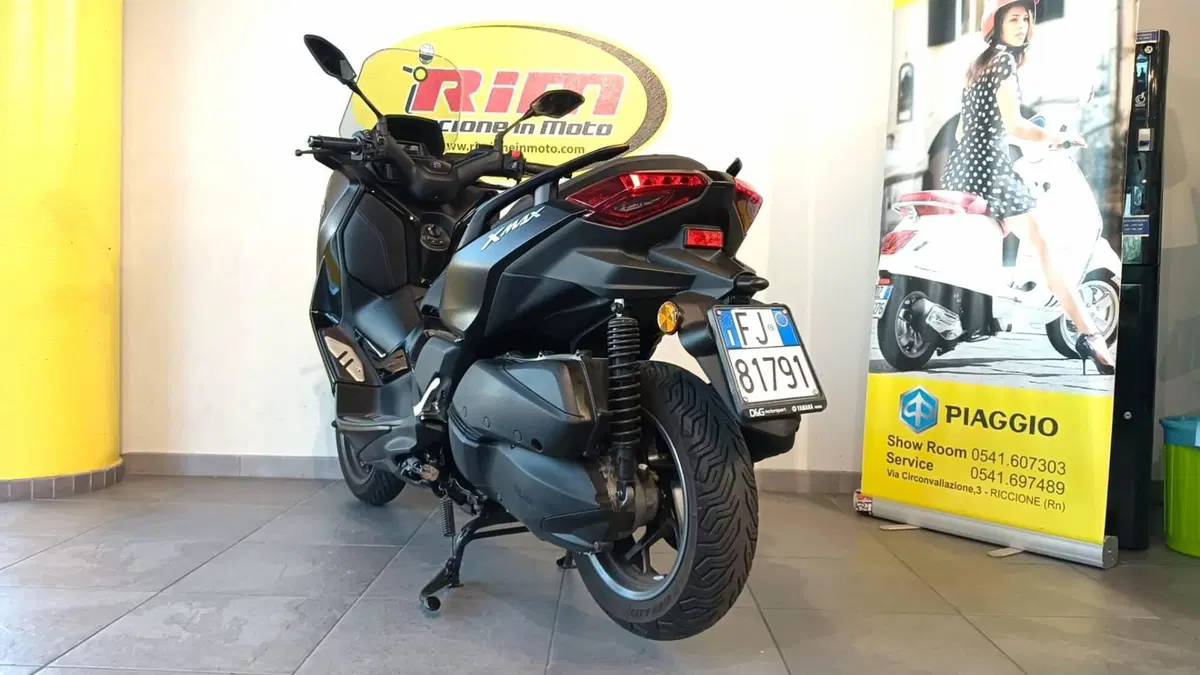 Yamaha X-Max 300 (2021 - 24) (5)