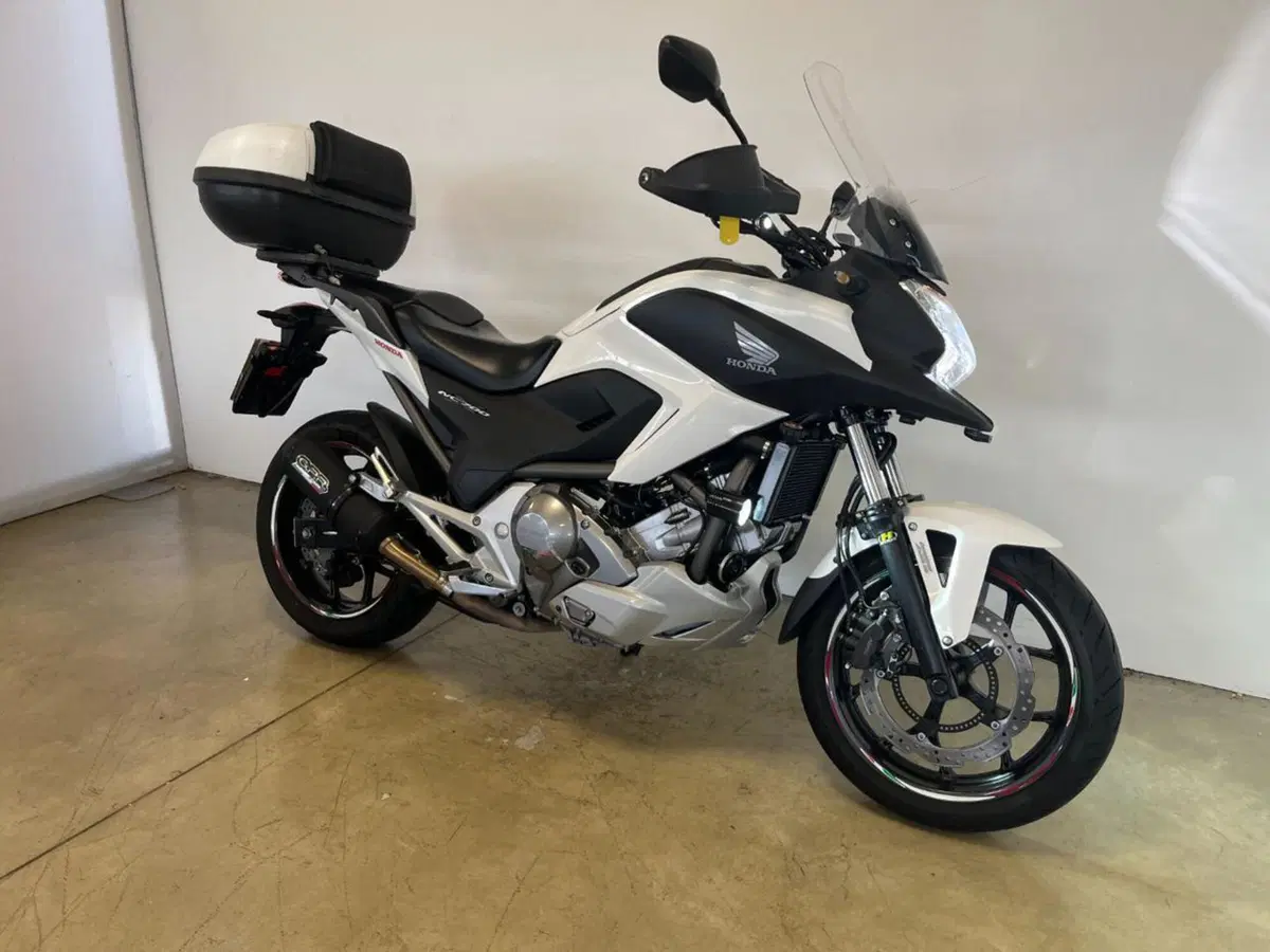 Honda NC700X DCT ABS (2011 - 13) (2)