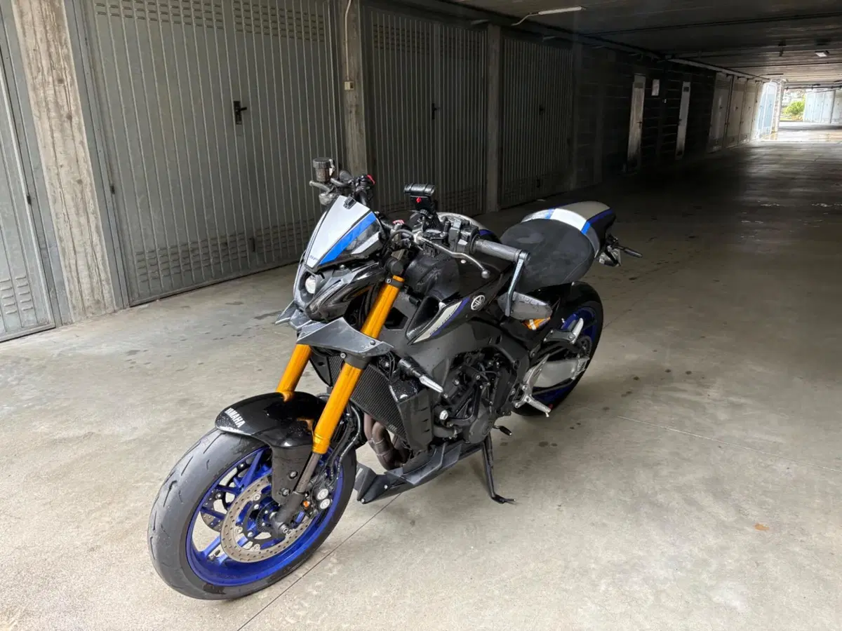Yamaha MT-09 SP (2021 - 23) (2)