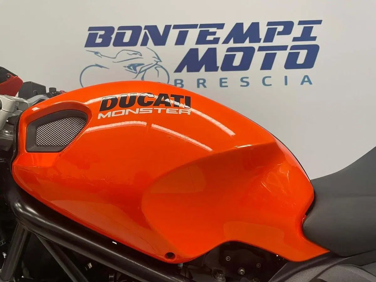 Ducati Monster 696 (2008 - 13) (4)