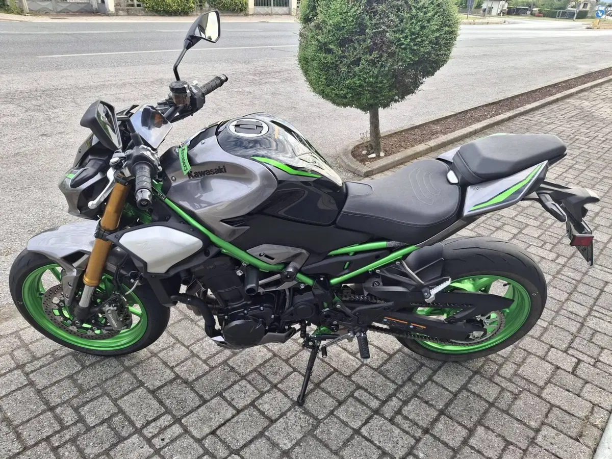 Kawasaki Z 900 SE (2025 - 26) (3)