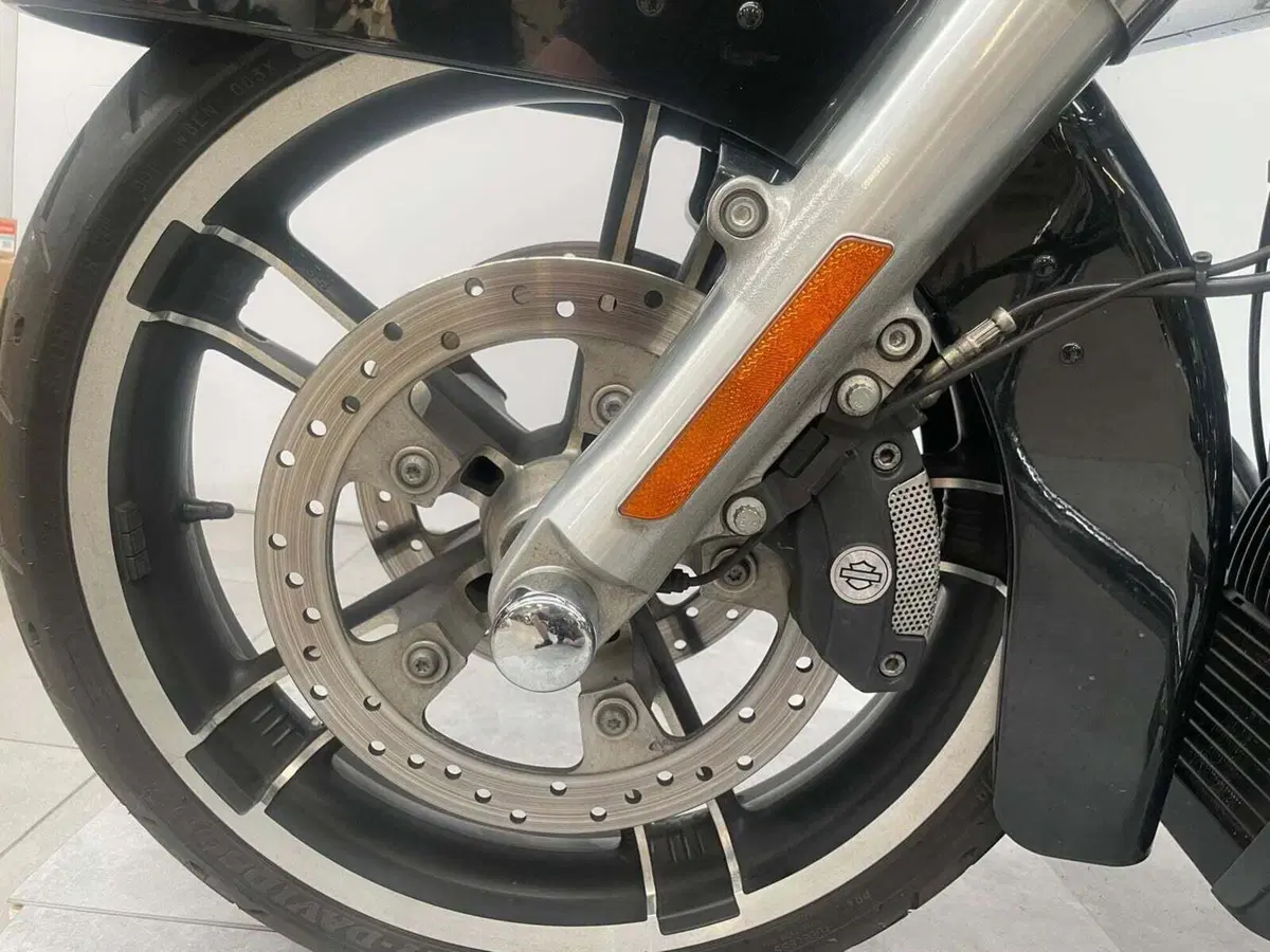 Harley-Davidson 107 Street Glide (2017 - 19) - FLHX (14)