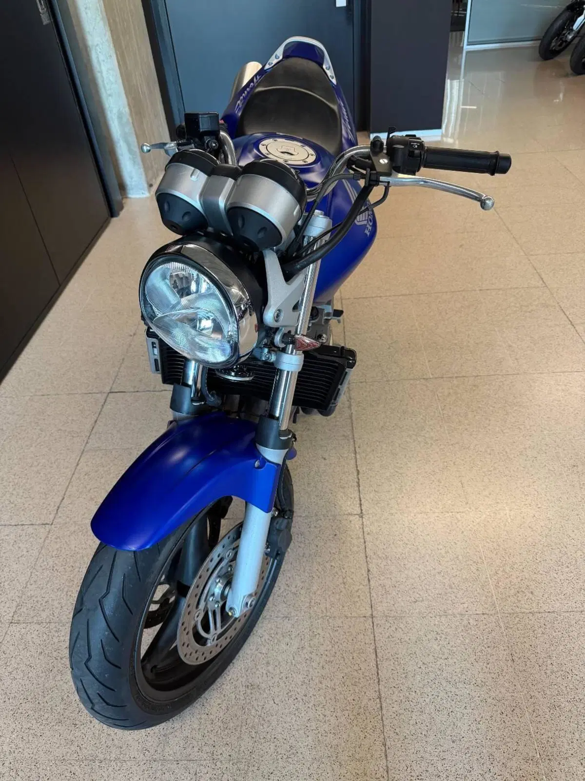 Honda Hornet 600 (2003 - 04) (3)