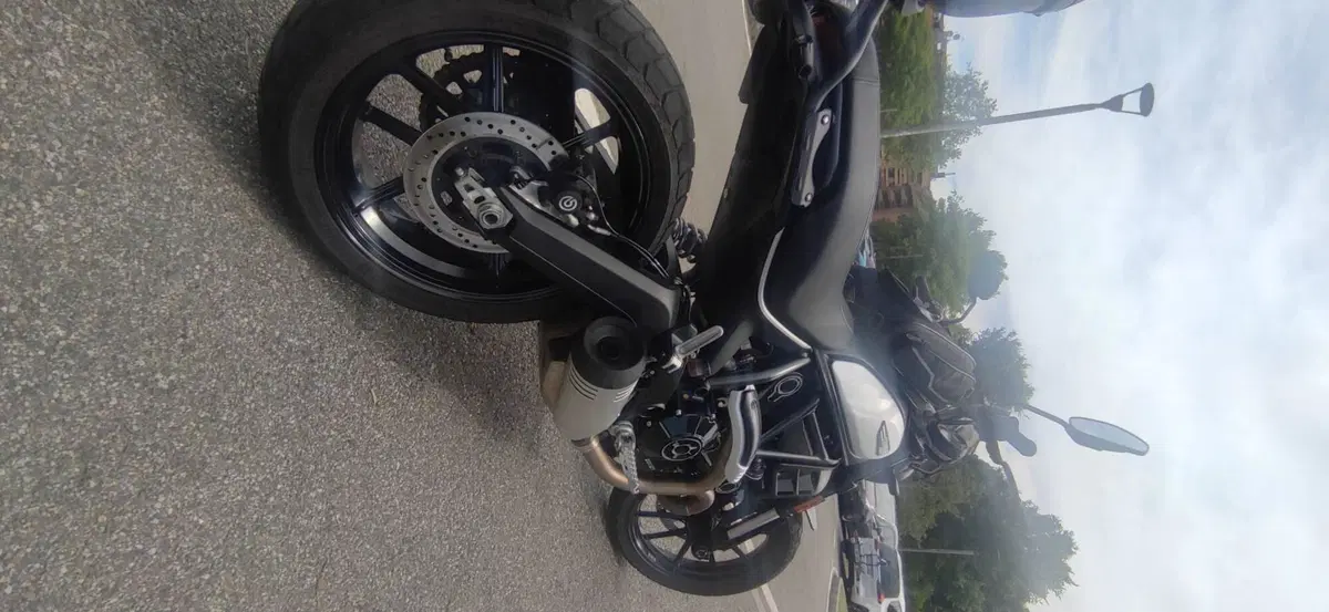 Ducati Scrambler 800 Icon Dark (2021 - 22) (4)