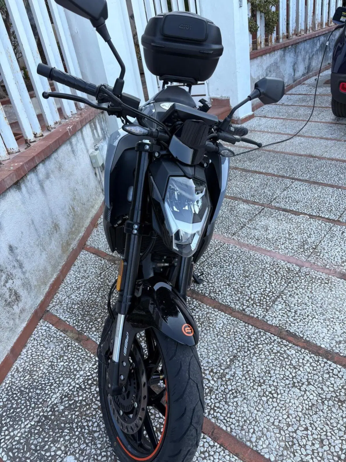 CFMOTO 300NK (2021 - 26) (2)