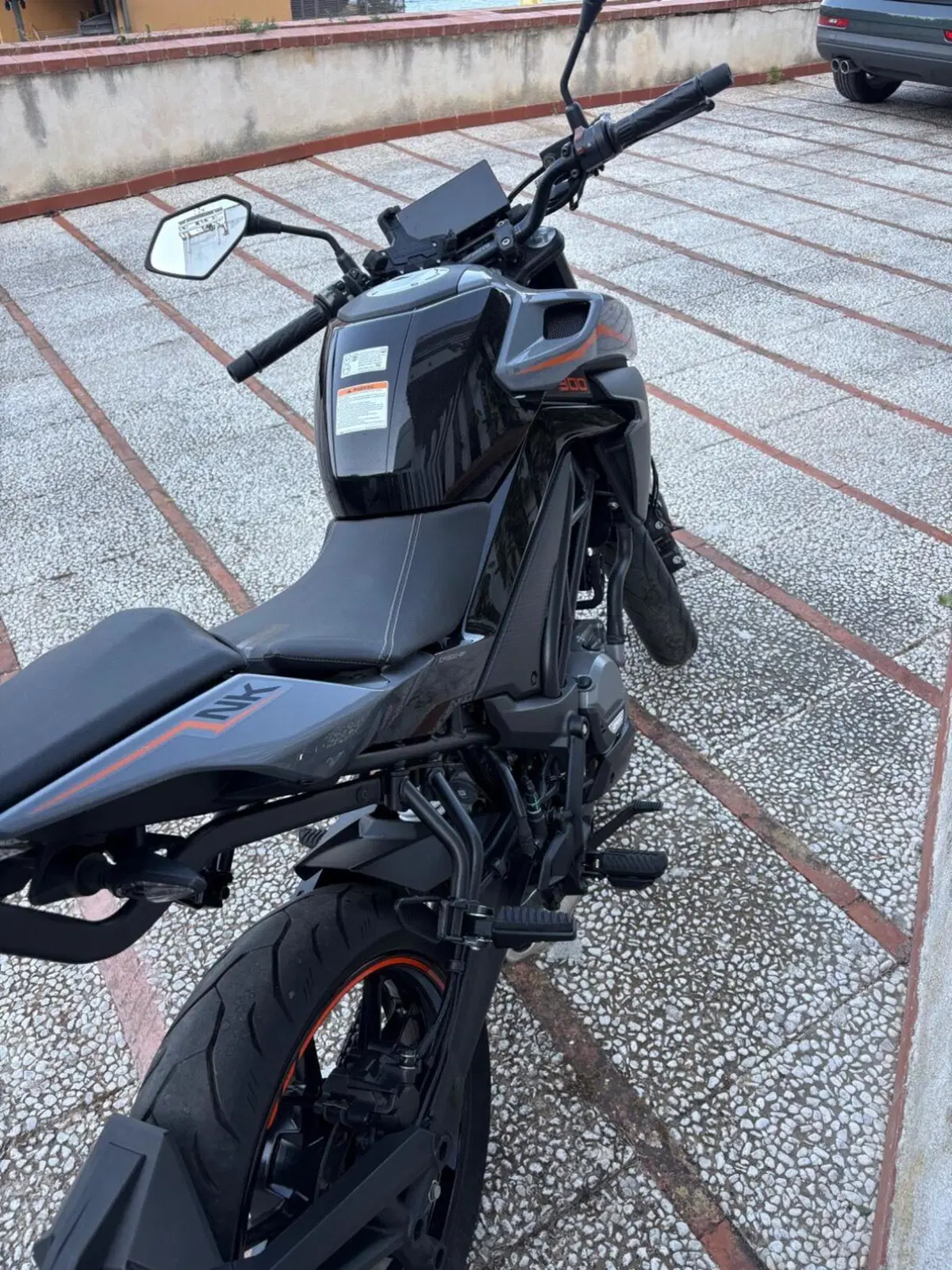 CFMOTO 300NK (2021 - 26) (4)