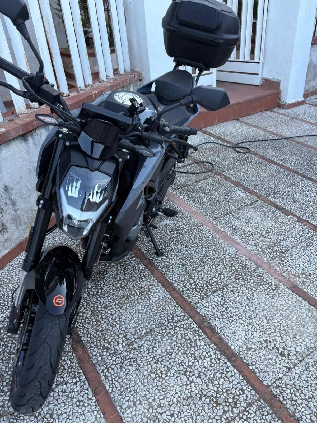 CFMOTO 300NK (2021 - 26) (8)